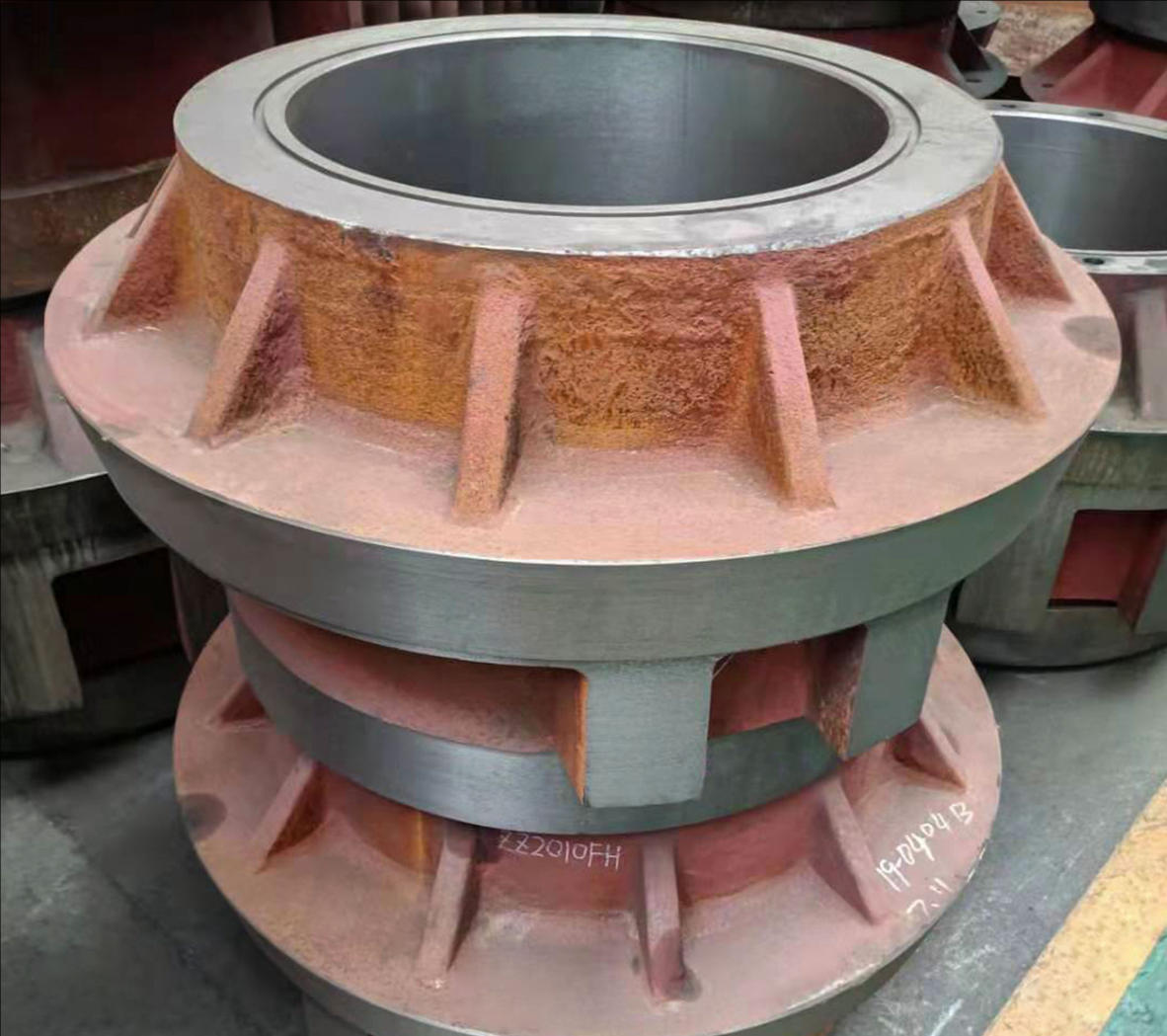 ما هي الاحتياطات التي يجب اتخاذها عند إلقاء الحديد الدكتايل باستخدام عملية إنتاج الرغوة المفقودة؟